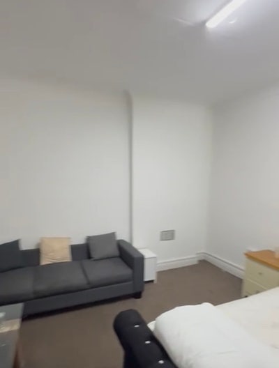 Rant a king size room  Main Photo