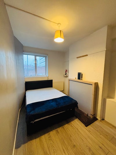 🏥 Room Near King’s College Hospital Main Photo