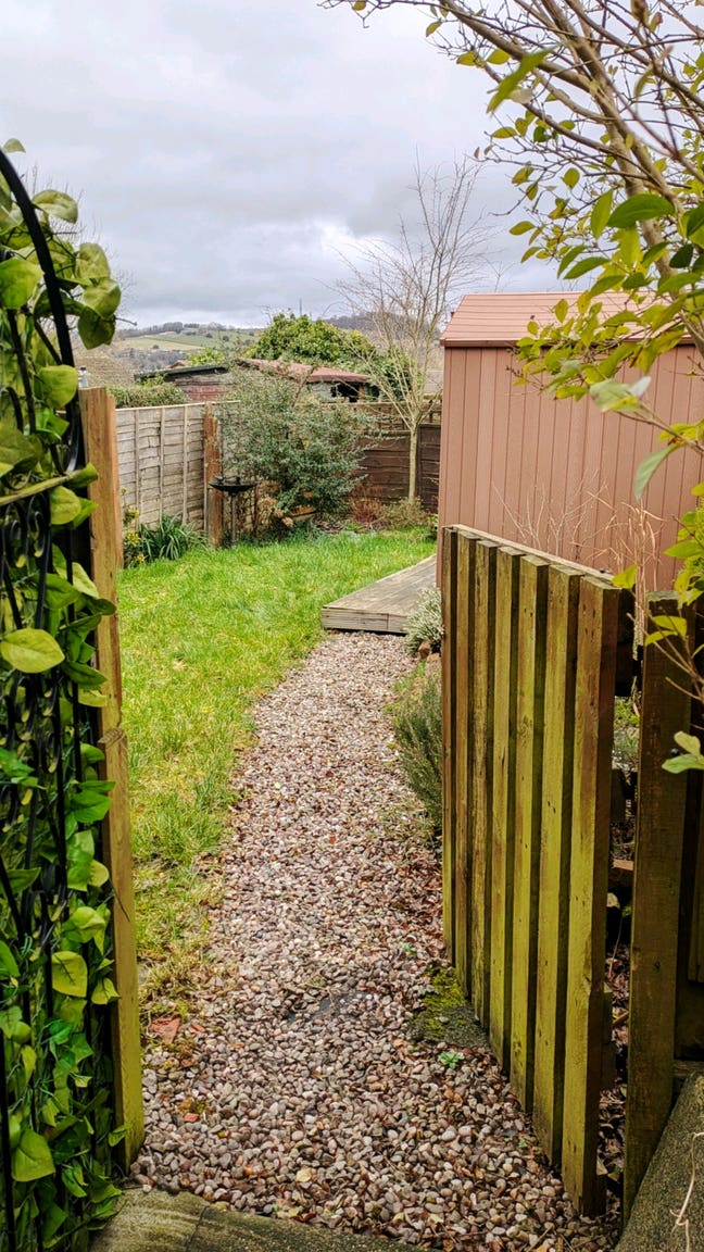 Room available in Glossop flat with great views Main Photo