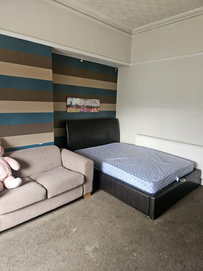 Double bedroom available for rent Main Photo