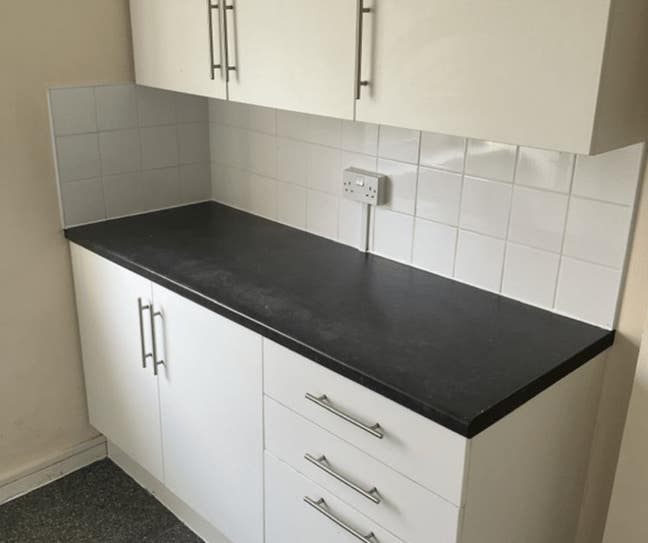 Guardianship: 1 Bed Flat in Windsor Main Photo