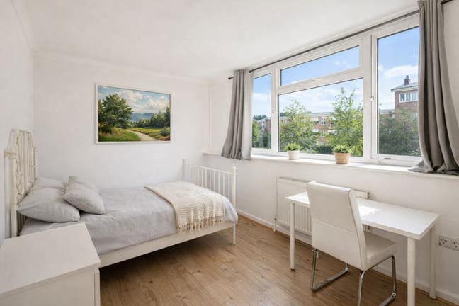 Bright & Spacious Double Room | Near Zone 1 | Main Photo