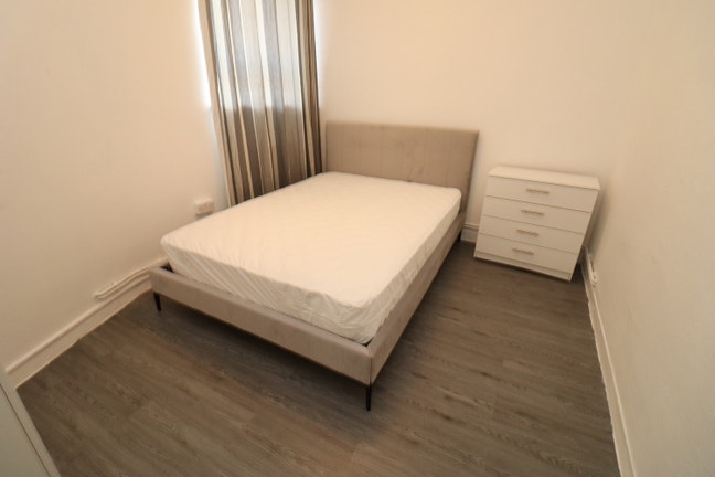 2 Central Rooms on the Way to Shoreditch/ Aldgate Main Photo