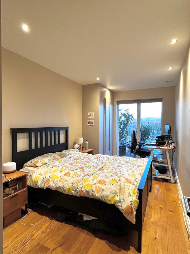 Spacious Double Room in North London (Short-term) Main Photo