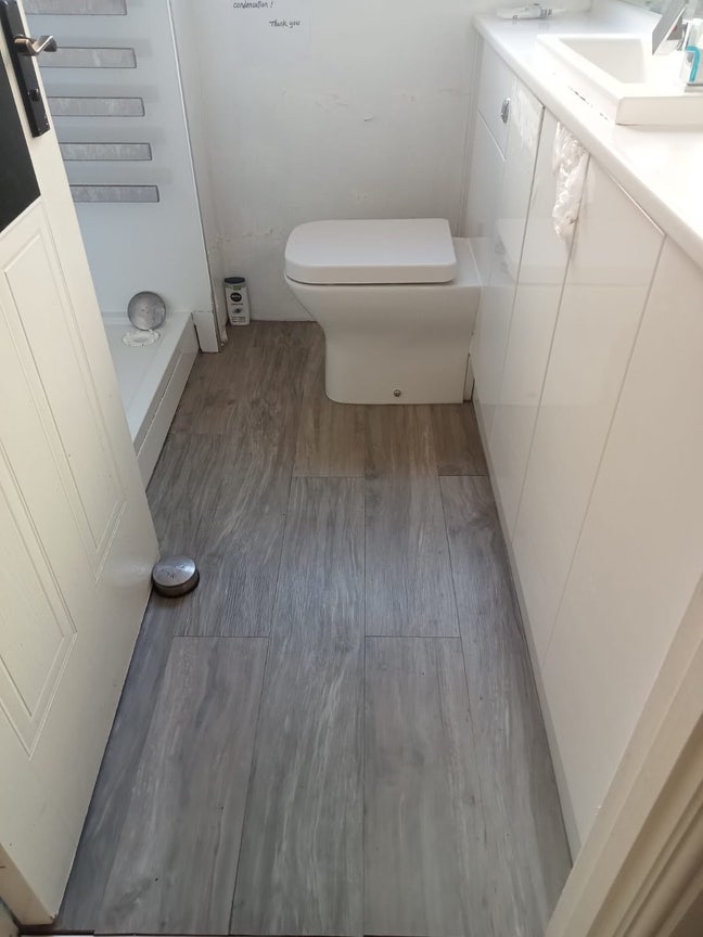 Bright, spacious central double room EH7 Main Photo