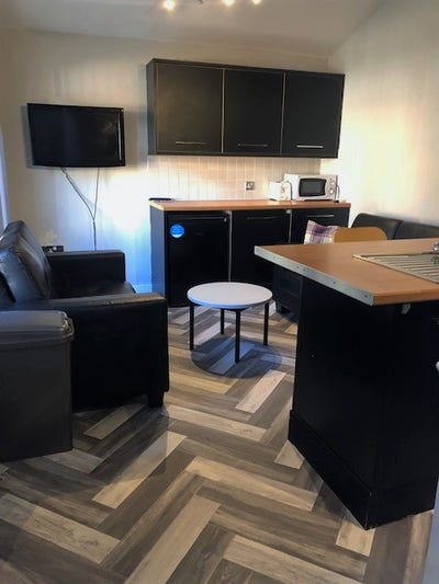 Rooms to Rent in 6 Bed House | All Bills Included! Main Photo