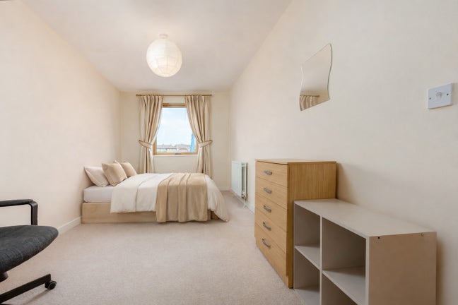 Dazzling Modern Built Double Room – E14 🏠 Poplar Main Photo