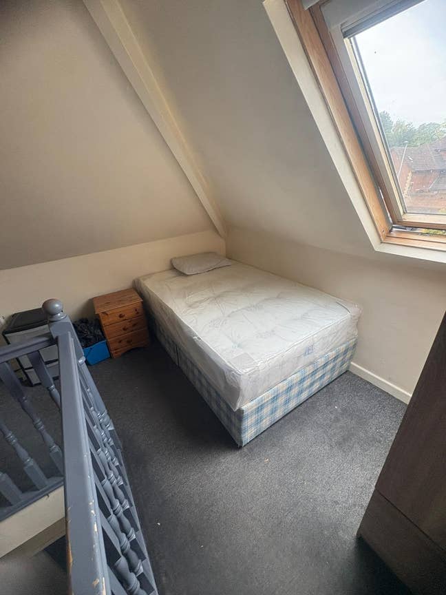 Uc/Dss/Benefit - Private Loft Room - 3 Months Free Main Photo