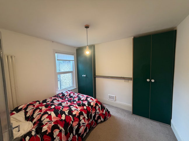 Bright Double Room On Cann Hall Road Main Photo