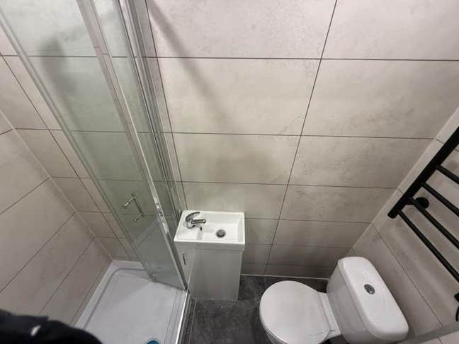 Studio Room – Harefield UB9 – DSS Only Main Photo