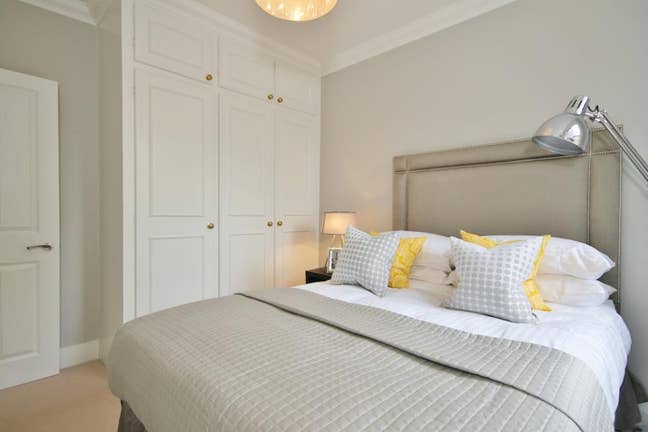 Price drop! Double bedroom and your own office  Main Photo