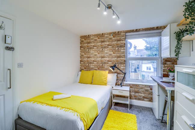 Stunning Double En-Suite Room Main Photo