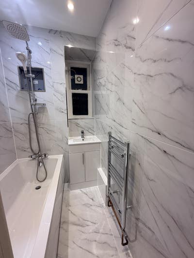 Bright Room in a quiet, Peaceful Flat - Oval Main Photo