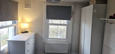 Lovely sunny room Main Photo