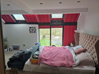 An ensuite room Main Photo