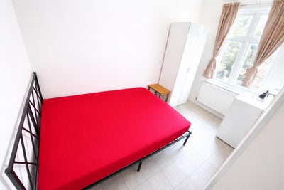 Ensuite &Dbl Rm in Woodgreen* &pound;400Dps Main Photo