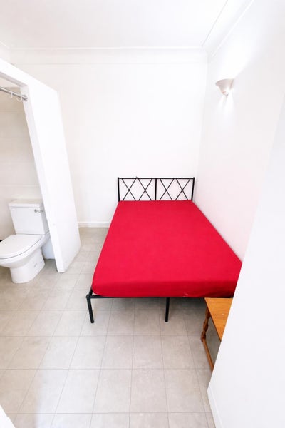 🔥 Super Sale! Ensuite Room – Only &pound;750 Main Photo