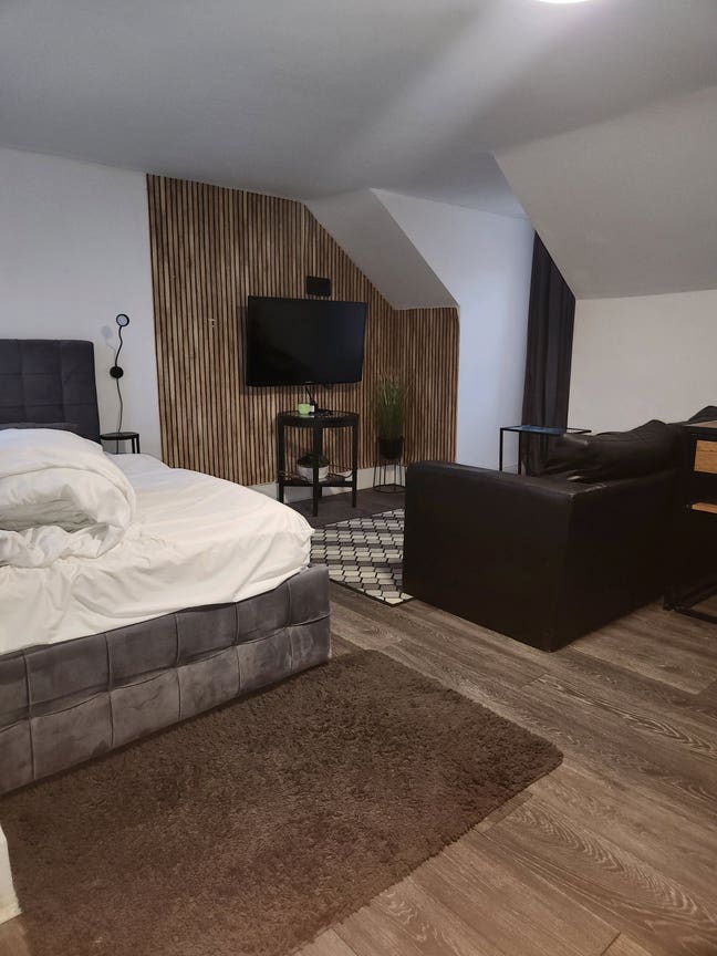 A studio loft inclusive of bills Main Photo