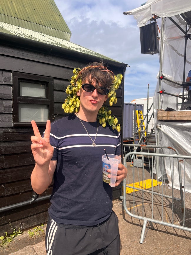 Room or buddy up wanted for social flat share  Main Photo