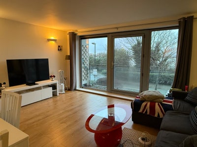 2 Bedroom, 2 Bathroom Flat Available for Rent Main Photo