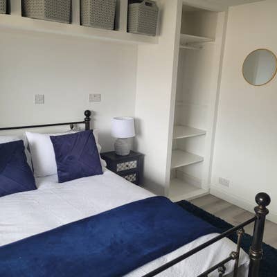 Double room modern 4 bedroom house Main Photo