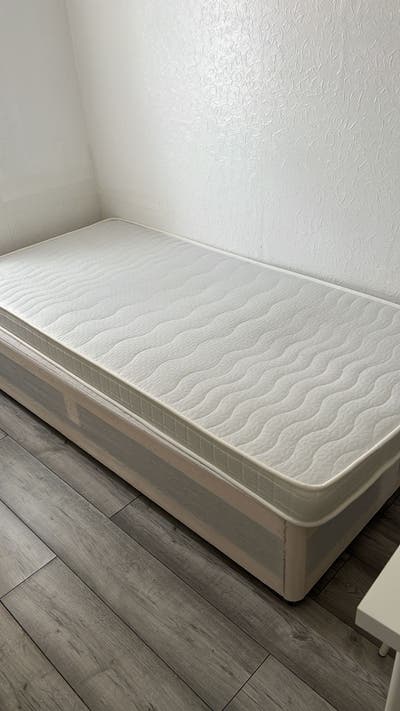 Bright Single Room in Friendly House – &pound;600/month  Main Photo