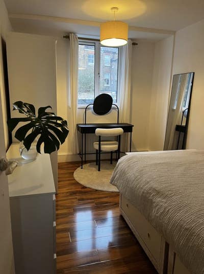 Lovely House 7 Min walk from Queens Park Station  Main Photo