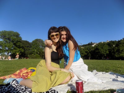 two gals looking for somewhere to live! Main Photo