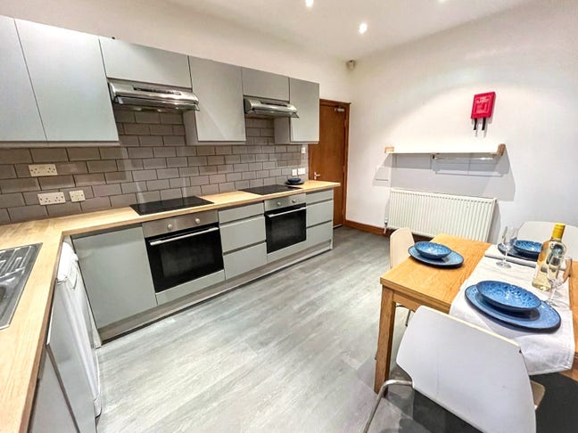 Haddon Road, Burley, Leeds- Bill's inc- Pro Share Main Photo