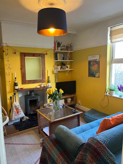 Double room in relaxed 2 bed- bills incl. Main Photo