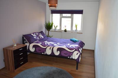 Large Double room for one person  Main Photo