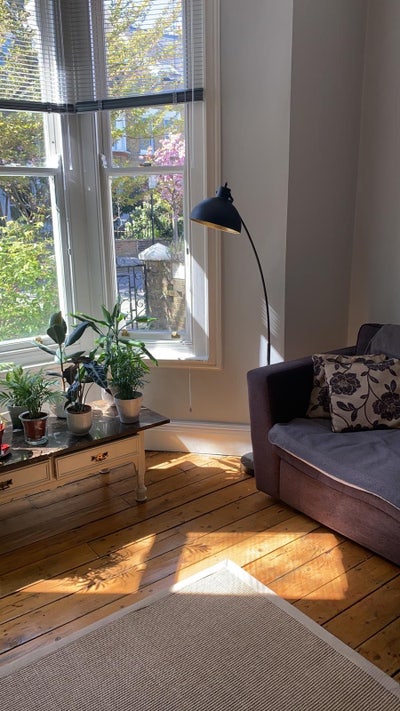 Double en-suite room in a beautiful house  Main Photo