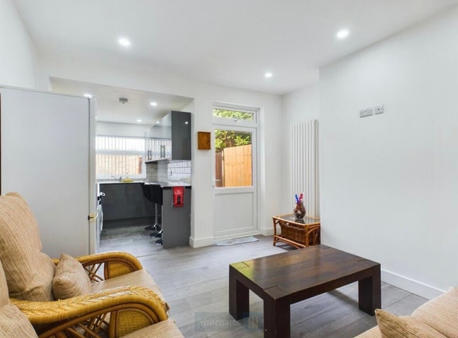 Fantastic house with en-suite rooms near UNI Main Photo