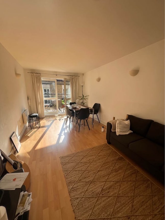 Highly accessible flat @ London Bridge Main Photo