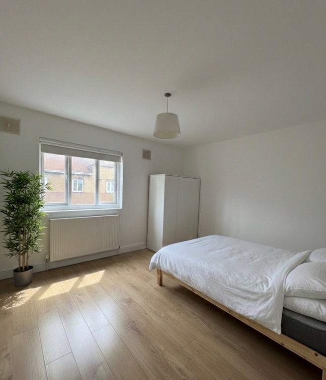 Extra Large Room I Bethnal Green | 7min to St Main Photo