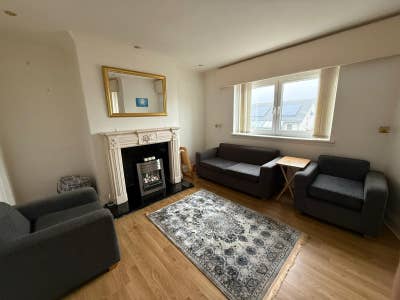 G45 Beautiful 2 bedroom 1st floor with balcony Main Photo