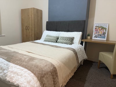 Double Rooms - No Deposit Option  Main Photo