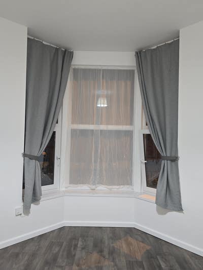 Spacious studio flat Main Photo