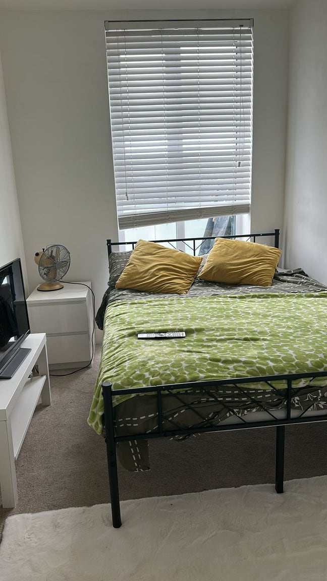 Modern Apartment Room to rent  Main Photo