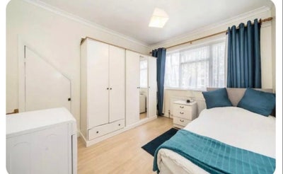 &pound;625 + &pound;125bills PCM  bigger bright & clean single Main Photo