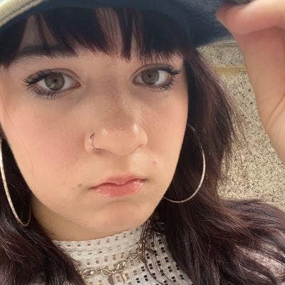 2 UCA Students looking for a place to live Main Photo