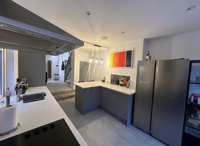 Double en-suite room, Cardiff Bay. Main Photo