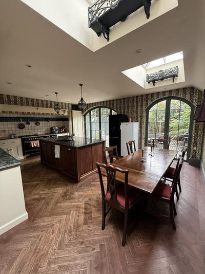 Beautiful townhome on London fields  Main Photo