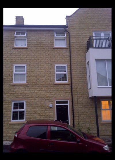 Good sized double  room to let all bills included  Main Photo