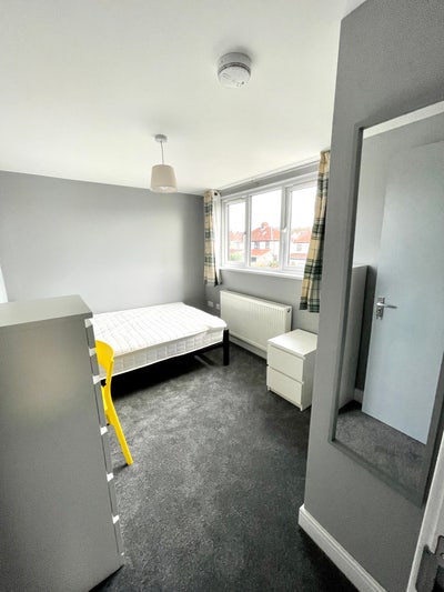 St Annes - Double Room - All Bills Inc Main Photo