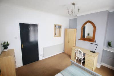 Spacious Double Room !! Main Photo