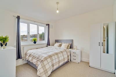 Stunning Rooms in Abbey Wood Main Photo