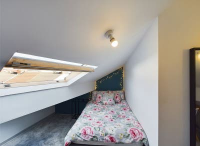 Double Room GRESHAM RD Student or Working Main Photo