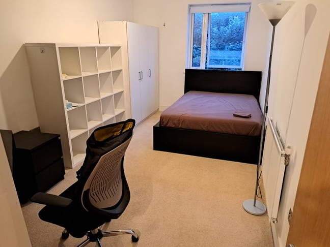 Modern double room with private bathroom Main Photo