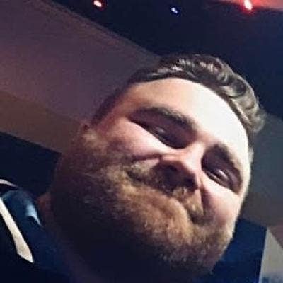 Professional Male seeks a double room Main Photo